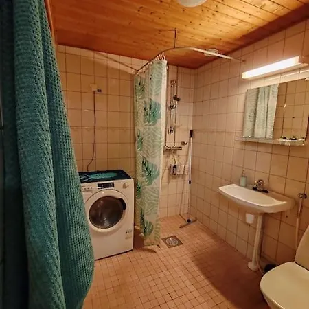 Comfy West End Loft *